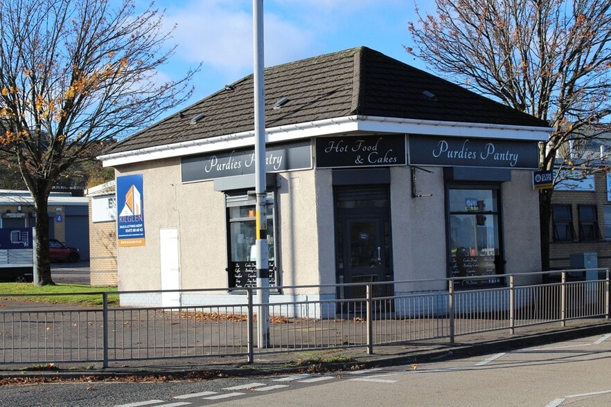 East Stewart St, Greenock to rent - Primary Photo - Image 1 of 1