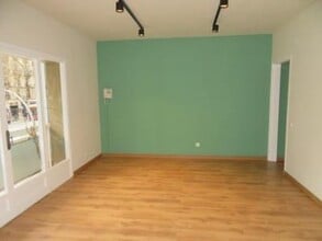Retail in Barcelona, Barcelona to rent Interior Photo- Image 1 of 9