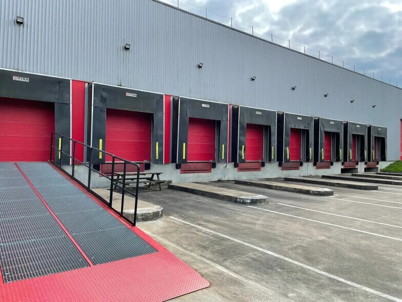 Office in Orvault to rent - Building Photo - Image 1 of 12