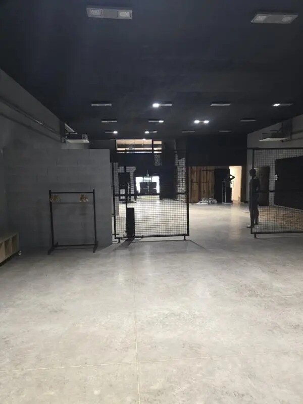 Retail in Bordeaux to rent Building Photo- Image 1 of 8