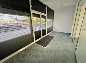 Newton St, Hyde to rent Interior Photo- Image 1 of 6