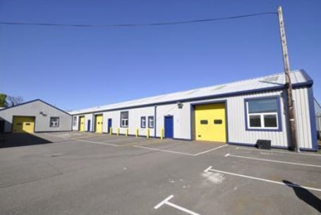 43 Victoria Rd, Burgess Hill to rent - Building Photo - Image 3 of 7