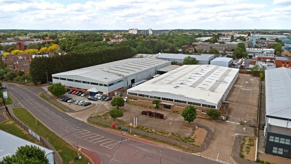 20 Freebournes Rd, Witham for sale - Building Photo - Image 2 of 23