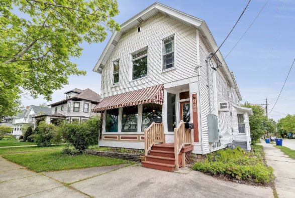 900 S Jackson St, Green Bay, WI for sale - Primary Photo - Image 1 of 1