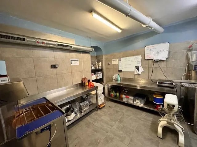 Location Commerce 56 m² - Photo 1
