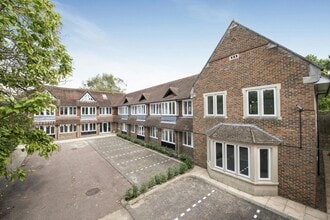 Church Rd, Thame for rent Building Photo- Image 1 of 9