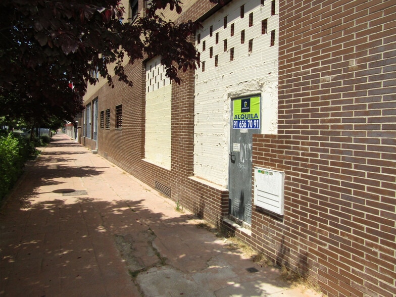 Retail in Torrejón de Ardoz, Madrid to rent - Building Photo - Image 2 of 4