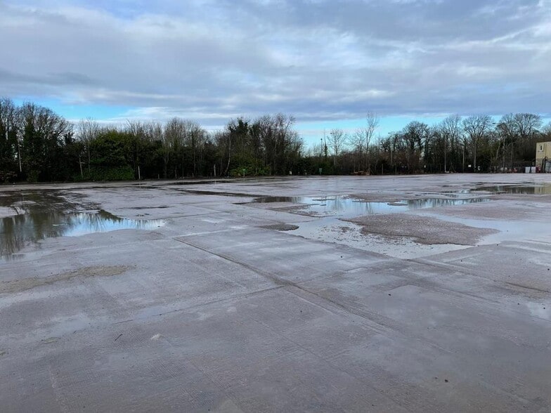 Cannock Rd, Essington to rent - Building Photo - Image 2 of 5