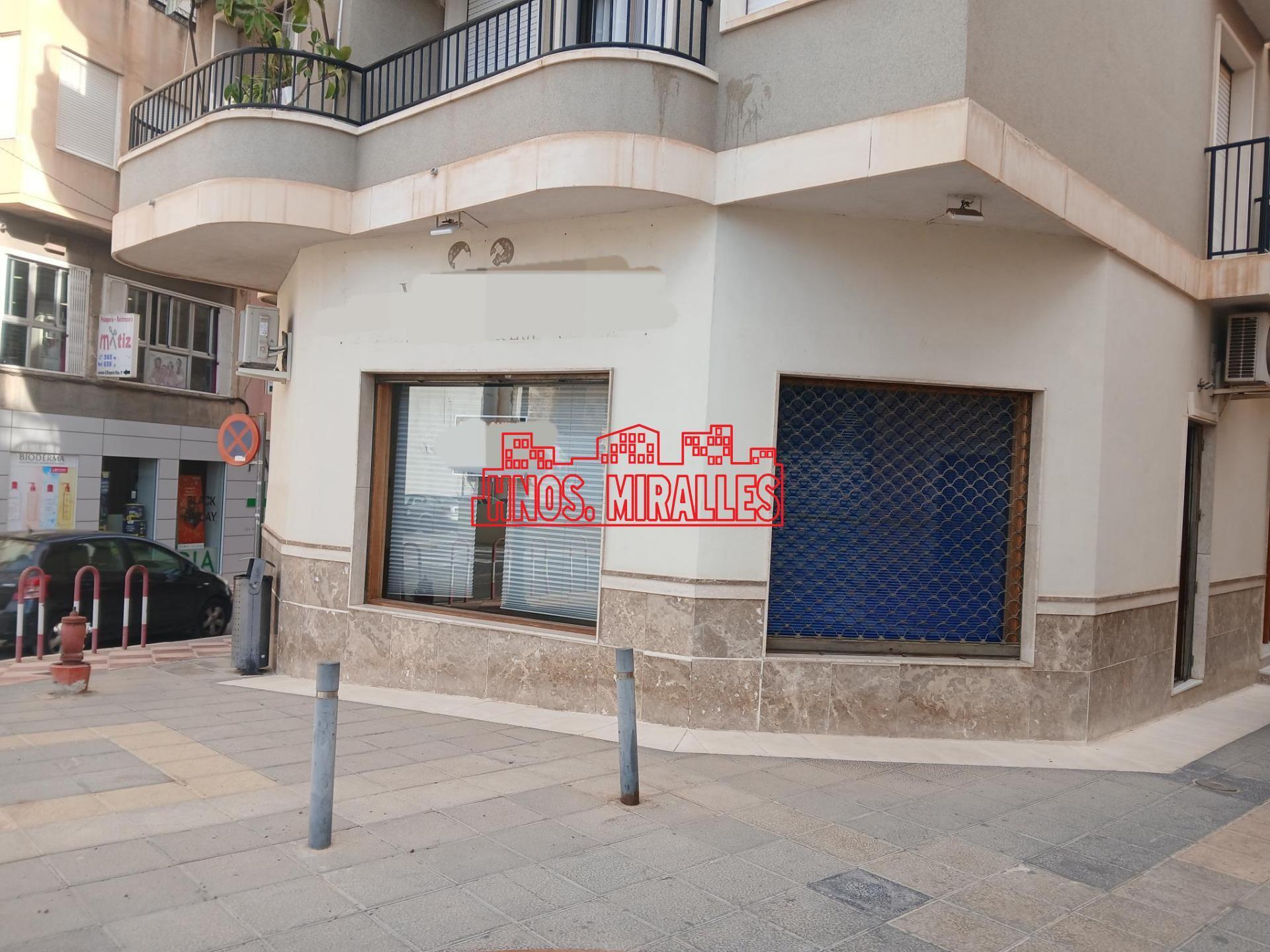 Retail in Aspe, Alicante to rent Building Photo- Image 1 of 18