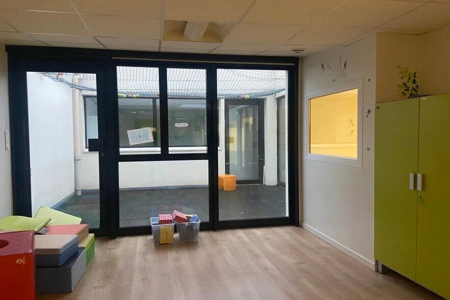 32 Rue De Bellevue, Boulogne-Billancourt to rent - Building Photo - Image 3 of 6