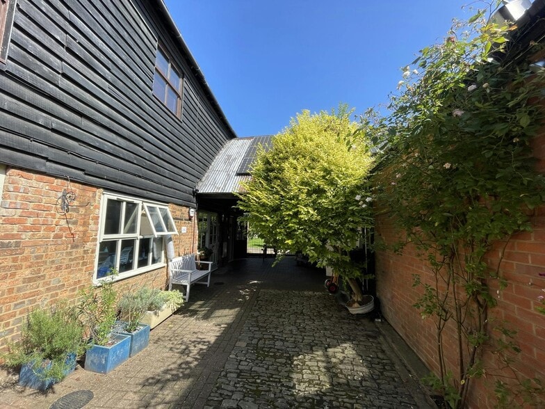 8 Upper High St, Thame to rent - Building Photo - Image 3 of 9