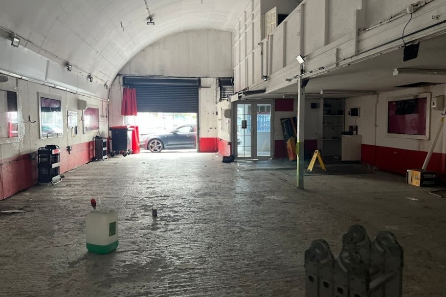 1 Adrian Ave, London for sale Interior Photo- Image 1 of 1