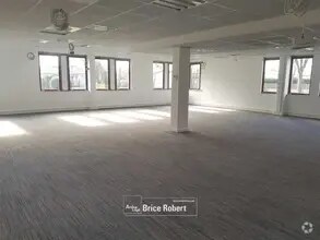 Office in Vénissieux to rent Building Photo- Image 2 of 5