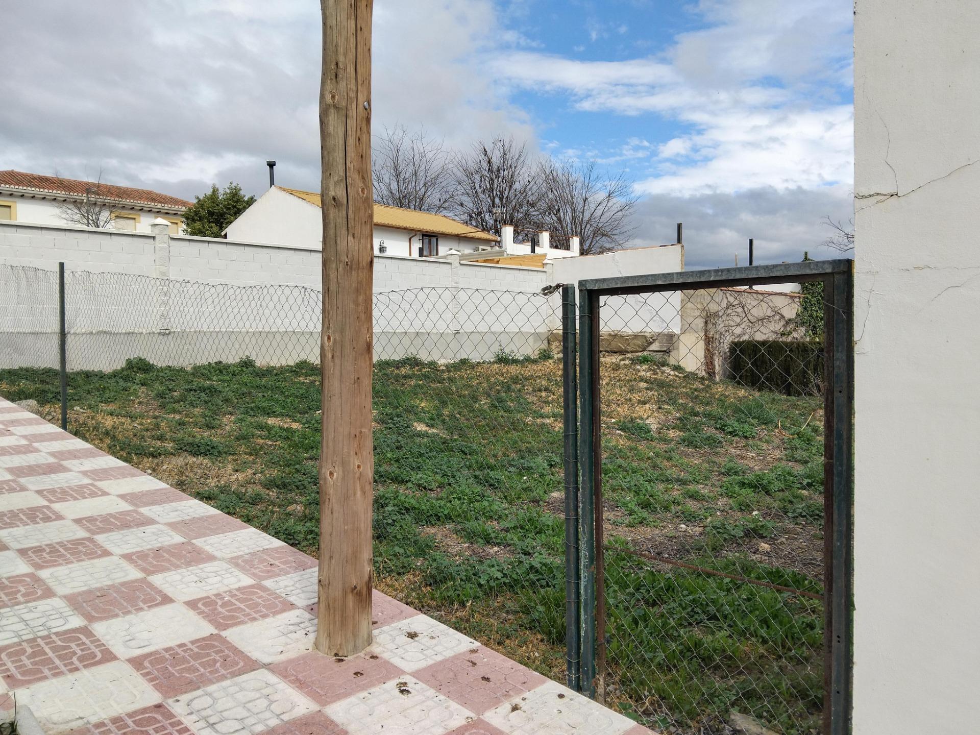 Land in Pinos Puente, Granada for sale Building Photo- Image 1 of 17