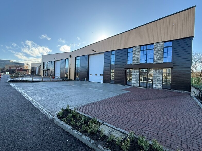 7D Sittingbourne Rd, Maidstone to rent - Building Photo - Image 2 of 20