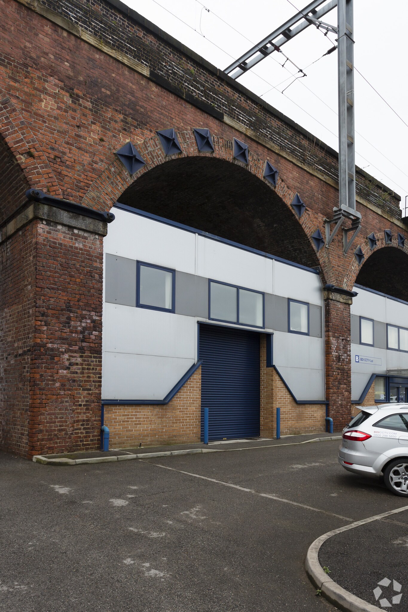 Fox Way, Wakefield for sale Primary Photo- Image 1 of 1