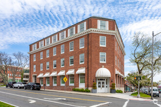 1 E Putnam Ave, Greenwich, CT for rent Primary Photo- Image 1 of 9