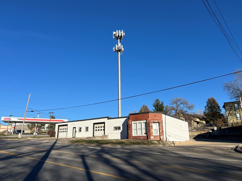 4223-4225 NE Antioch Rd, Kansas City, MO for sale - Primary Photo - Image 1 of 10