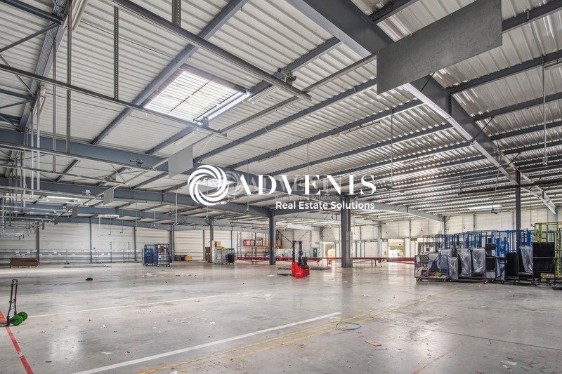Industrial in Mitry-Mory to rent Interior Photo- Image 1 of 13