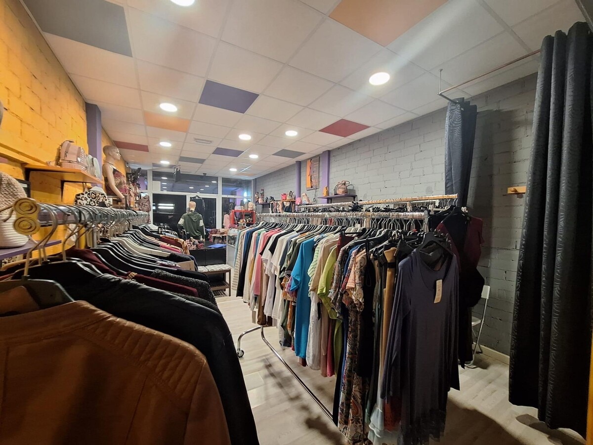 Sabadell, BAR 08202 - Unit Pta. 1 - - Interior Photo - Image 2 of 4