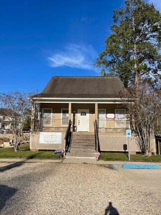 More details for 215 North St, Denham Springs, LA - Office for Rent