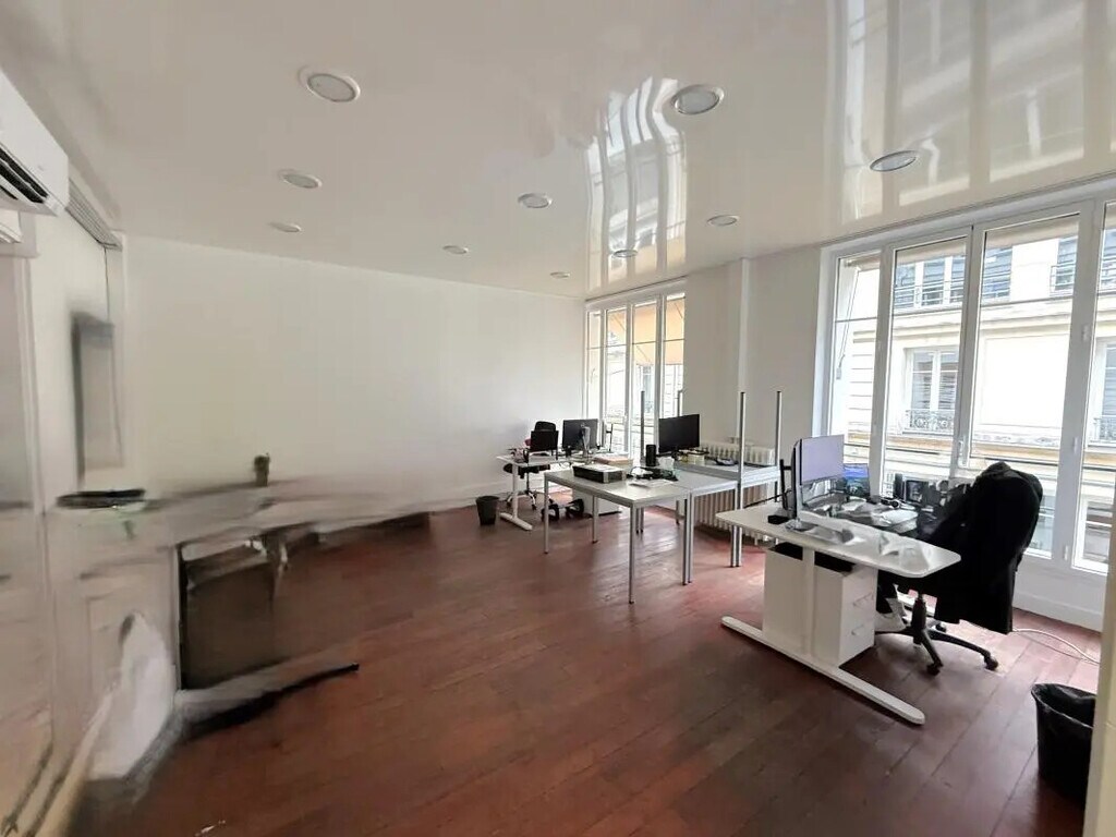 Location Bureaux 89 m² - Photo 1