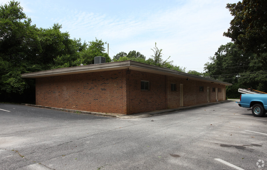 546 S 8TH St, Griffin, GA for rent - Building Photo - Image 2 of 5