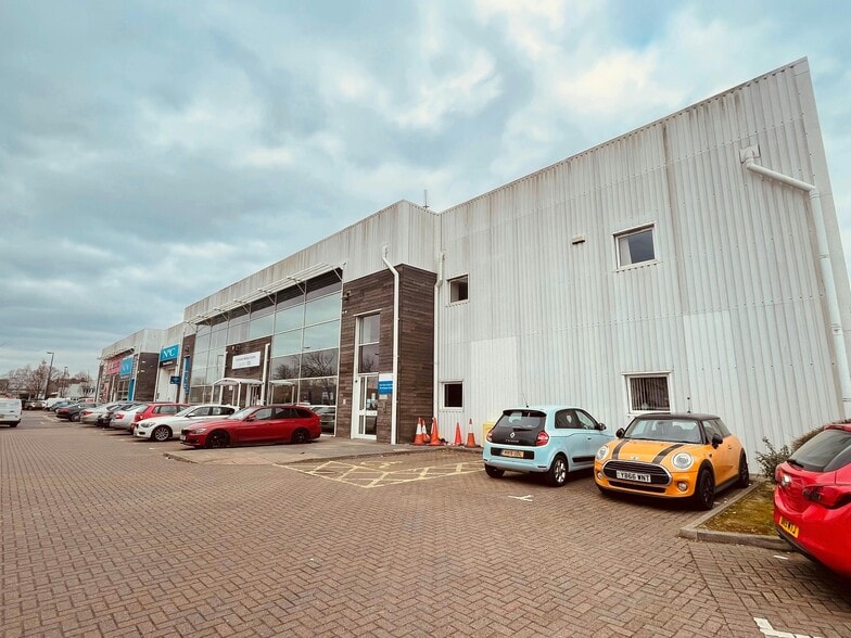 8A-8F Fratton Way, Southsea to rent - Building Photo - Image 2 of 15