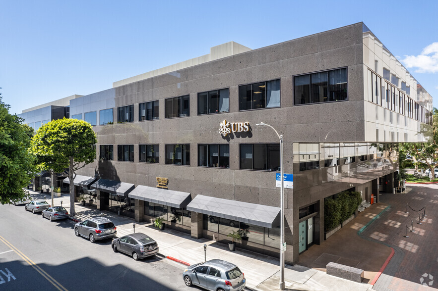 131 S Rodeo Dr, Beverly Hills, CA for rent - Building Photo - Image 1 of 5