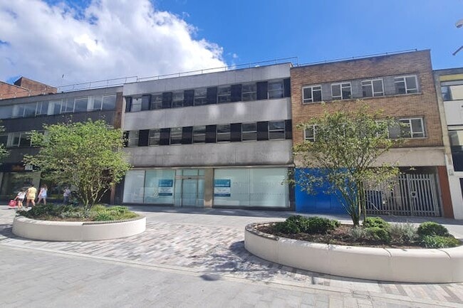 More details for 6 Commercial Way, Woking - Office, Retail to Rent