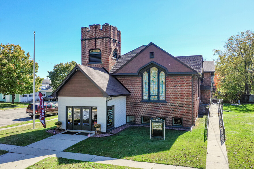 2931 Union St, East Troy, WI for sale - Building Photo - Image 1 of 9