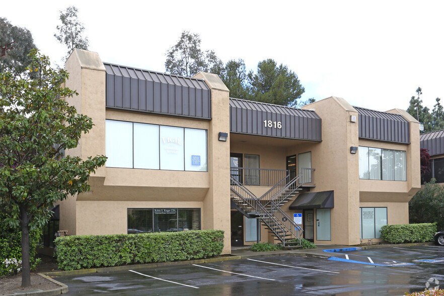 1816 W Kettleman Ln, Lodi 95242 UK