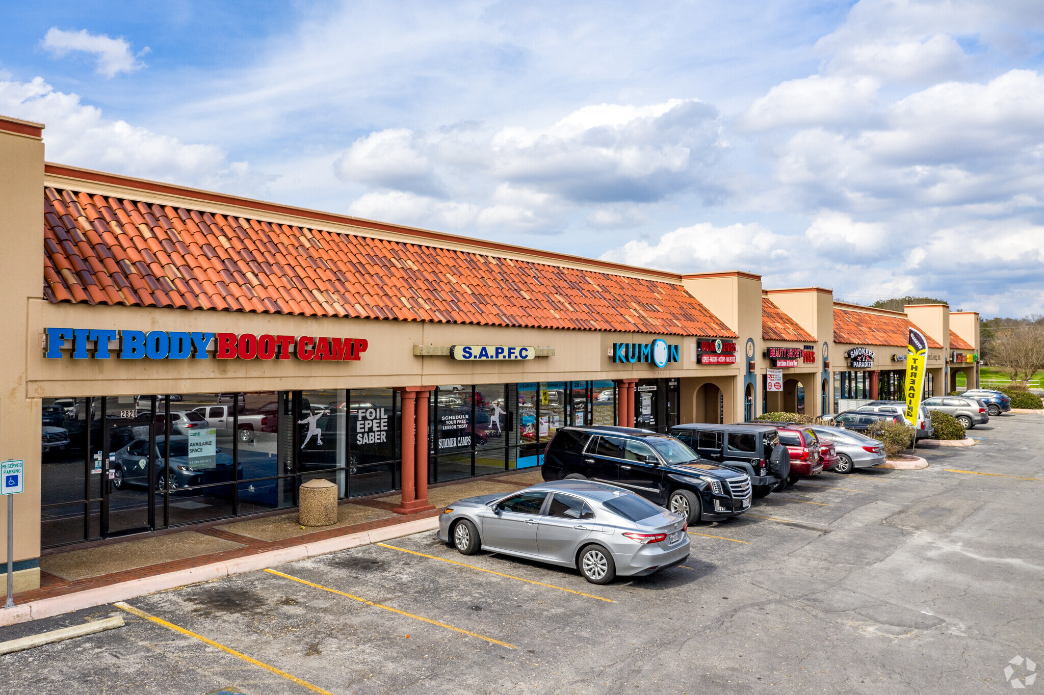 2800-2864 Thousand Oaks Dr, San Antonio, TX for rent Building Photo- Image 1 of 13