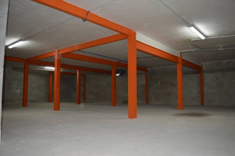 Retail in Castellar del Vallès, Barcelona to rent Building Photo- Image 1 of 2