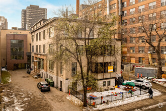 3626 Rue Saint-Urbain, Montréal, QC for sale Primary Photo- Image 1 of 32