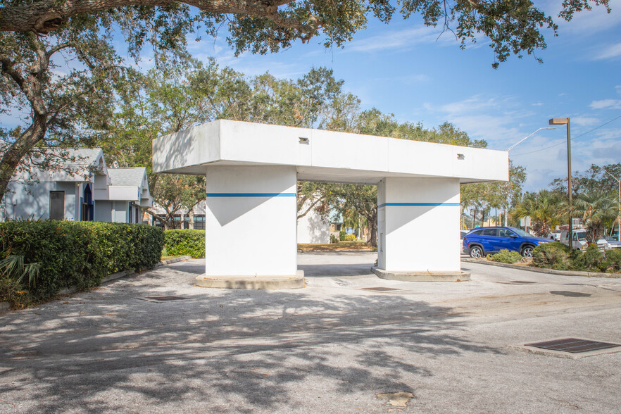 10 Pasadena Ave N, Saint Petersburg, FL for sale - Building Photo - Image 2 of 11