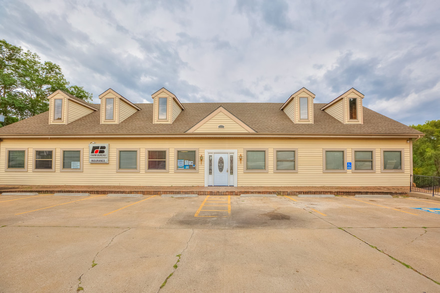 7 NW 72nd St, Gladstone, MO for rent - Primary Photo - Image 1 of 7