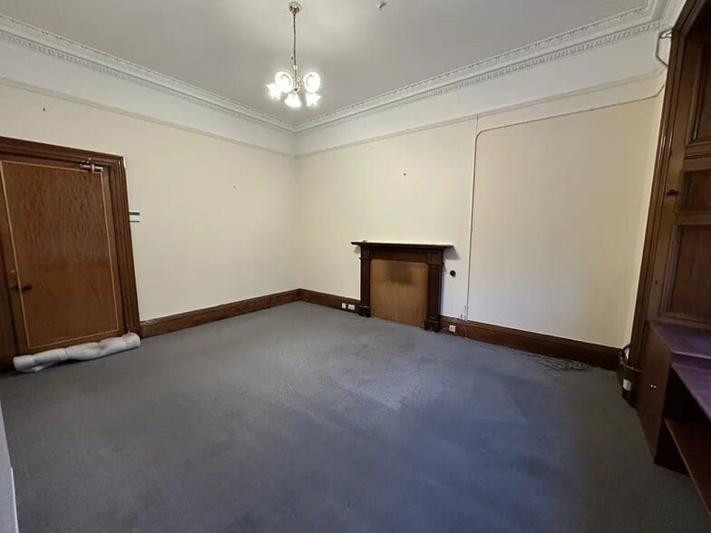 197 High St, Perth to rent - Building Photo - Image 2 of 12