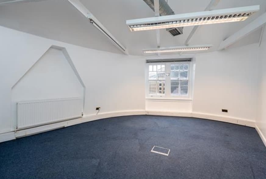 90 Tooley St, London to rent Interior Photo- Image 1 of 2