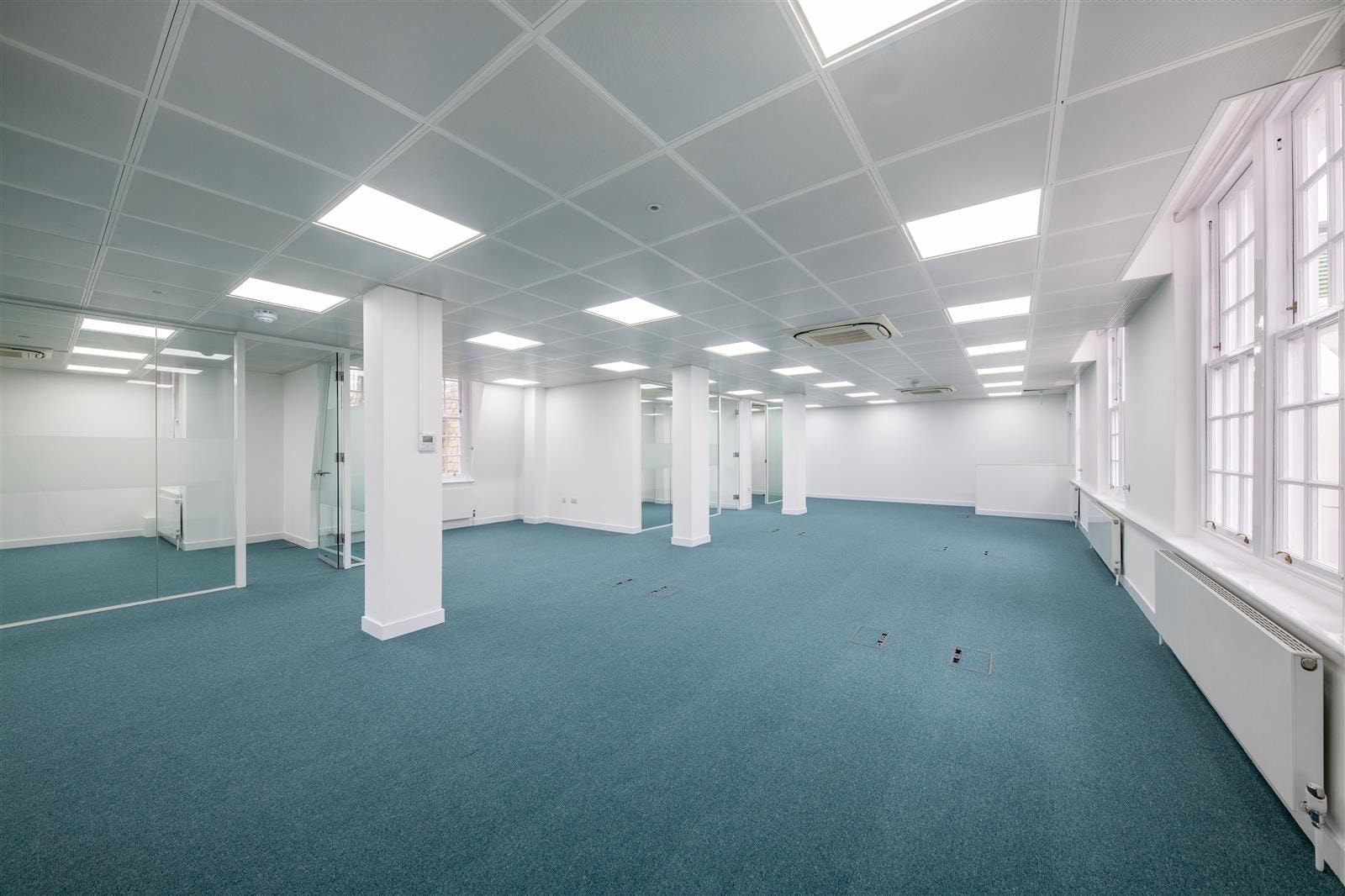 16 Smith Sq, London to rent Interior Photo- Image 1 of 4