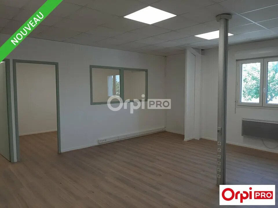 Office in Valence to rent Interior Photo- Image 1 of 8