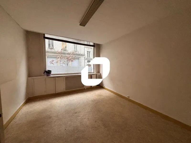 Location Bureaux 160 m² - Photo 1