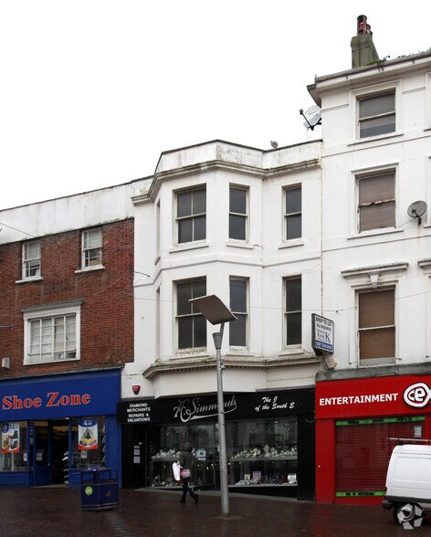 34 Sandgate Rd, Folkestone for sale - Building Photo - Image 2 of 4