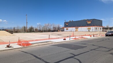 2323 Dayton St, Aurora, CO for rent Building Photo- Image 1 of 6