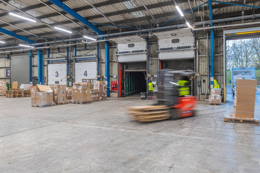 First Ave, Portbury to rent - Interior Photo - Image 3 of 6
