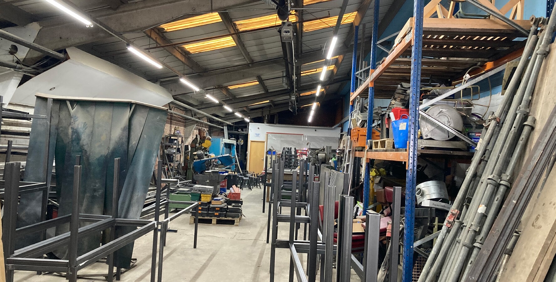 Stamford, Sheffield, SYK S9 2TX - Unit Kayedee - - Interior Photo - Image 2 of 11