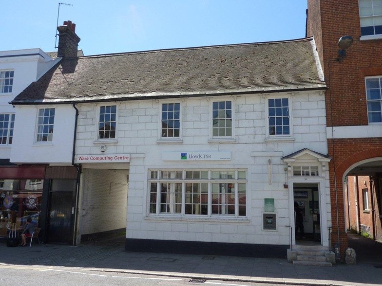 27-29 High Street, Ware, SG12 9BQ portfolio of 2 properties for sale on LoopNet.co.uk - Primary Photo - Image 2 of 2
