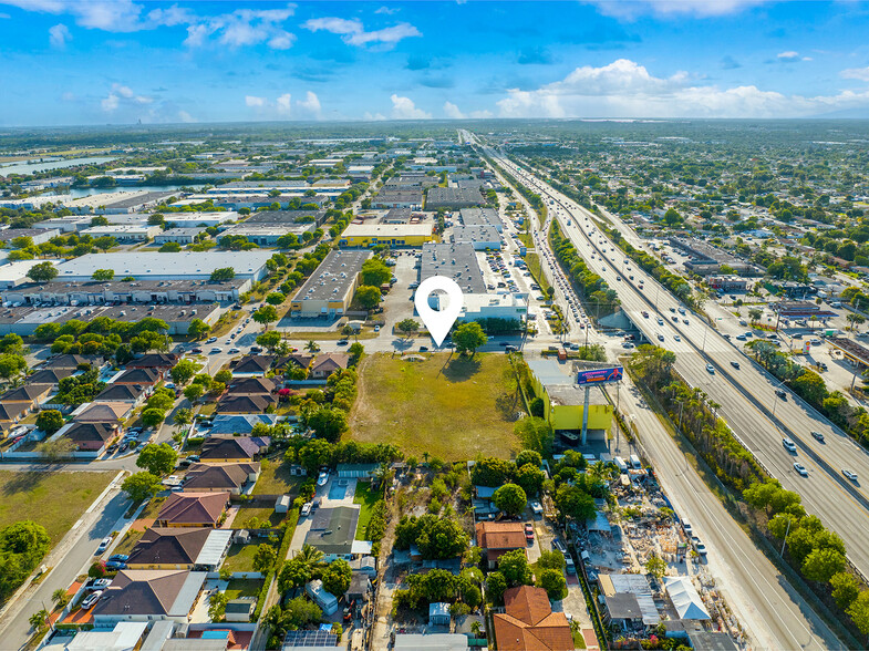 16561 NW 47th Ave, Opa Locka, FL for sale - Primary Photo - Image 1 of 1