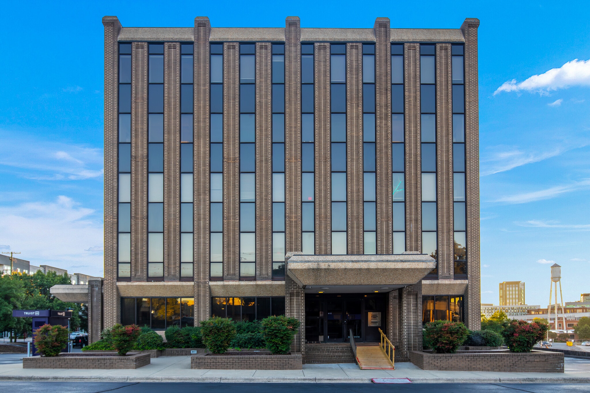 505 S Duke St, Durham, NC to rent Primary Photo- Image 1 of 25