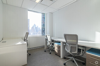 3 Columbus Cir, New York, NY for rent Interior Photo- Image 1 of 1